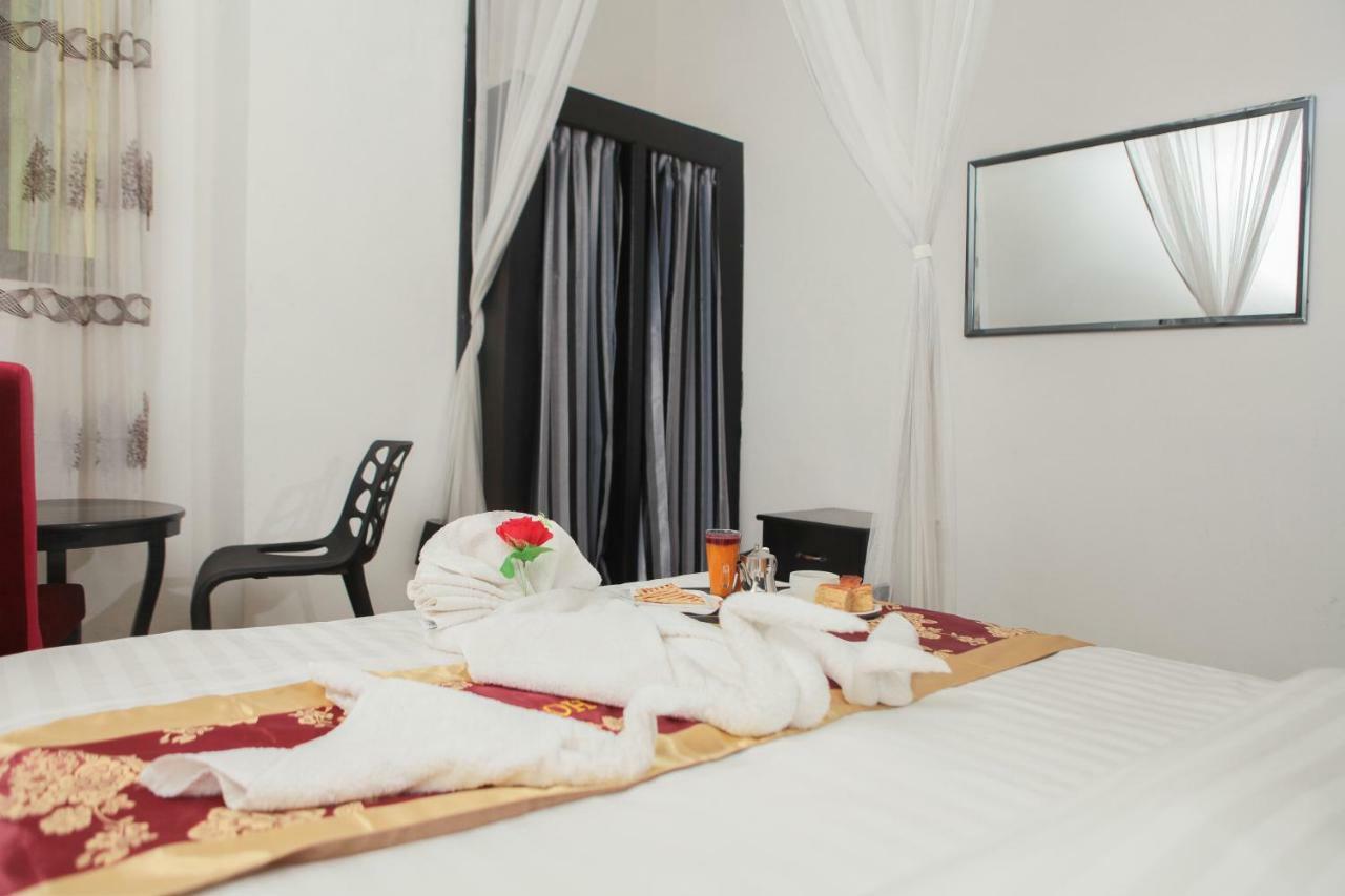Hotel Kangaroo 부줌부라 외부 사진