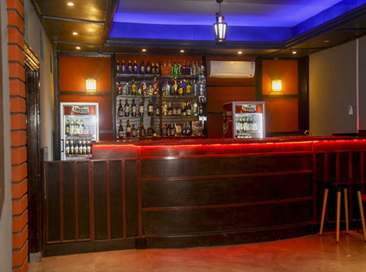 Hotel Kangaroo 부줌부라 외부 사진